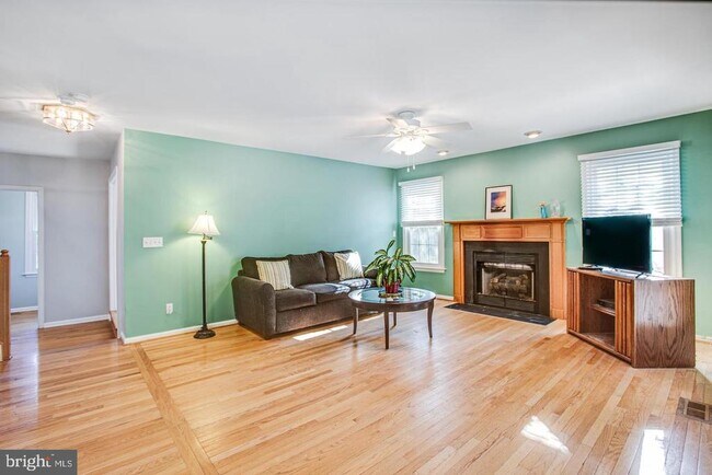 Building Photo - 201 Anchor Cove