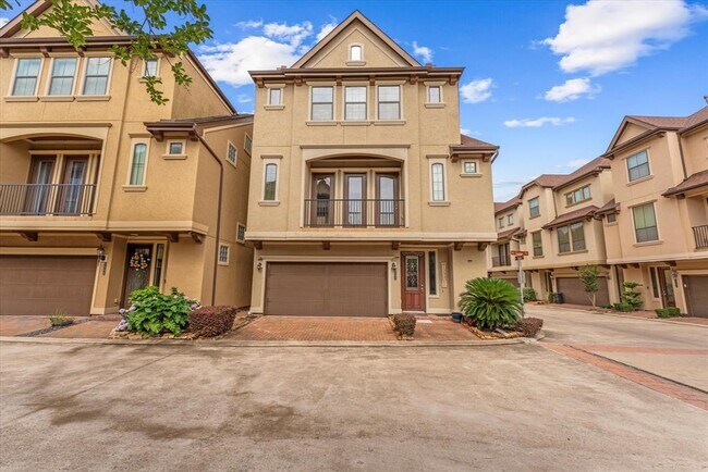 Primary Photo - 5502 Lunia Ln
