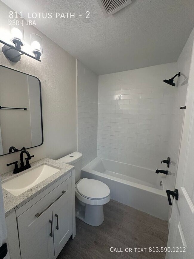 Building Photo - 811 Lotus Path