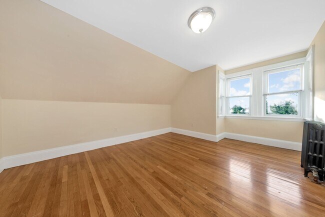 Building Photo - 6 Murdock Terrace