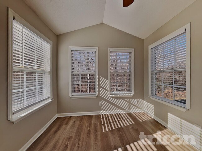 Building Photo - 6231 Creekbrooke Ct