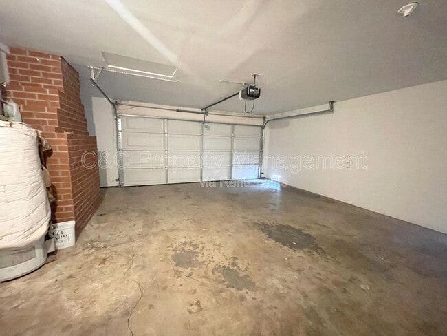 Building Photo - 1101 Fairview Rd