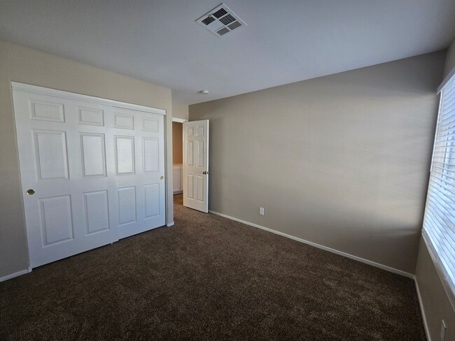 Building Photo - A Fabulous 3 Bedroom House in Summerlin.