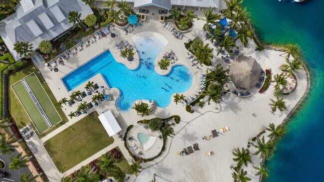 Building Photo - 14567 Edgewater Cir