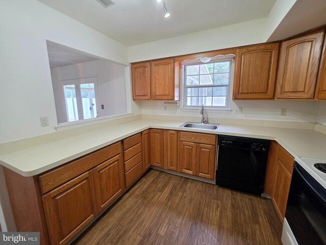 Building Photo - 9 Gristmill Dr