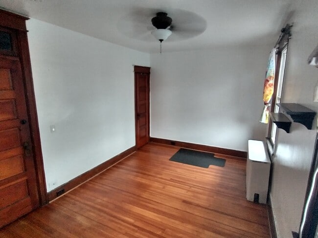 Building Photo - 1209 Trinidad Ave NE