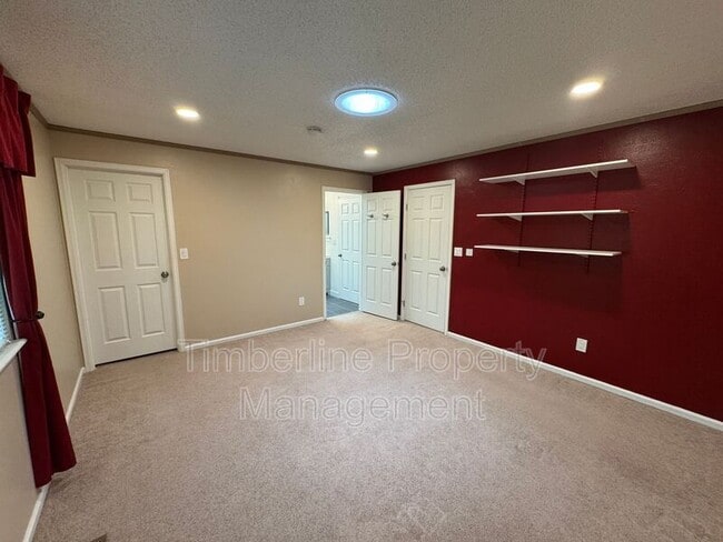 Building Photo - 203 Saddlemountain Rd