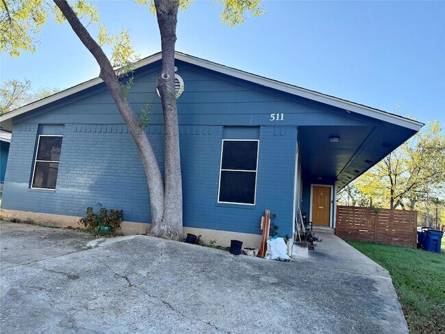 Building Photo - 511 Central Ave