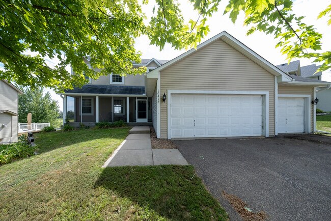 Building Photo - 10415 Ponds Way
