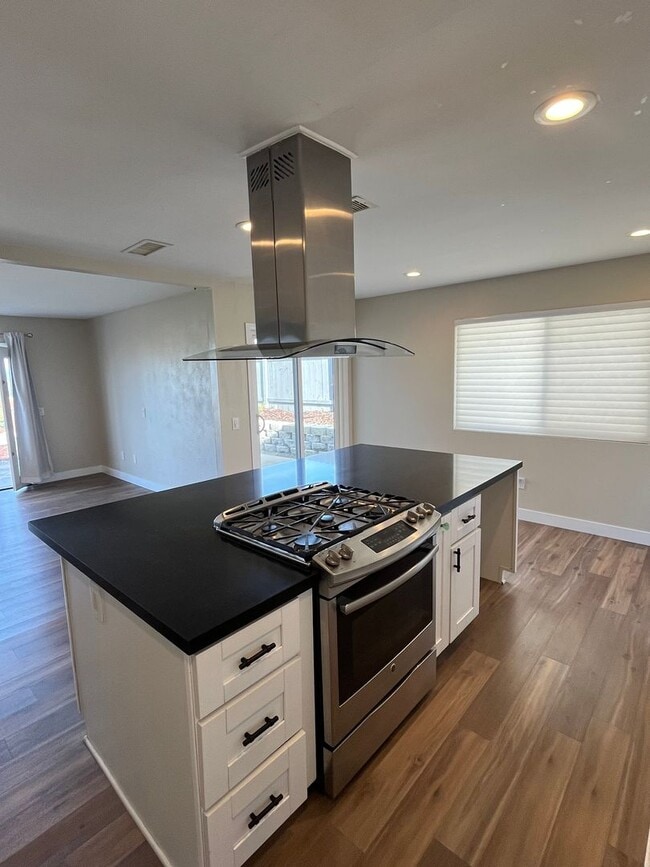 Building Photo - 4014 Wooster Dr