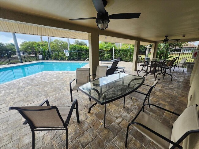 Building Photo - 2897 Thaxton Dr