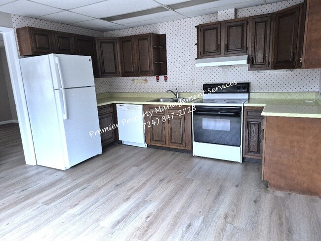 Building Photo - 1423 Beaver Rd