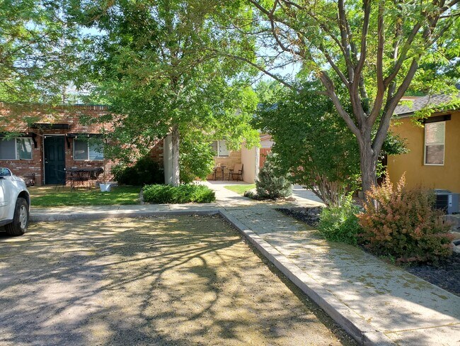 Building Photo - 1104 Columbine Ct