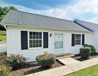 Building Photo - 956 Beverly Dr