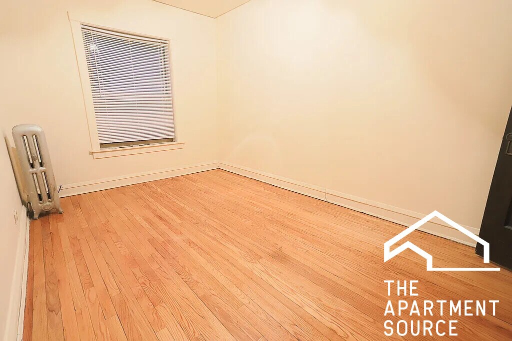Building Photo - 4903 N Hoyne Ave