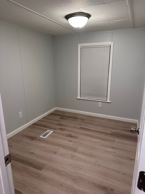 Building Photo - 546 Burnett Dr