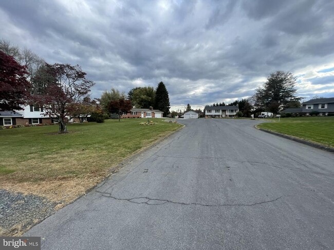 Building Photo - 313 Windsor Ct