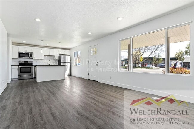 Building Photo - 212 W 4800 S