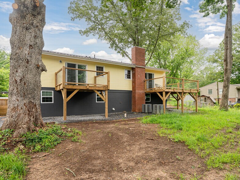 Building Photo - 3 Southwicke Ct