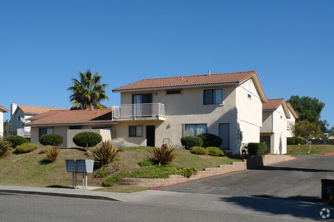 Building Photo - East Crest Apartments