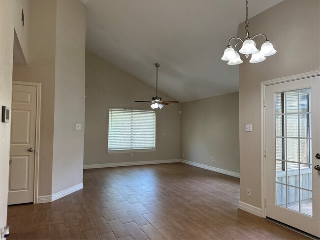 Building Photo - 12606 Monaco Rd