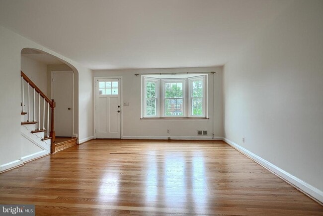 Building Photo - 7040 Heathfield Rd