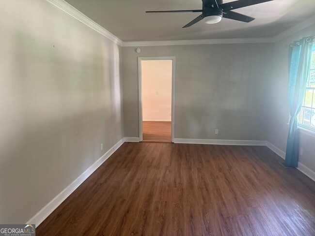 Building Photo - 201 Pecan Dr