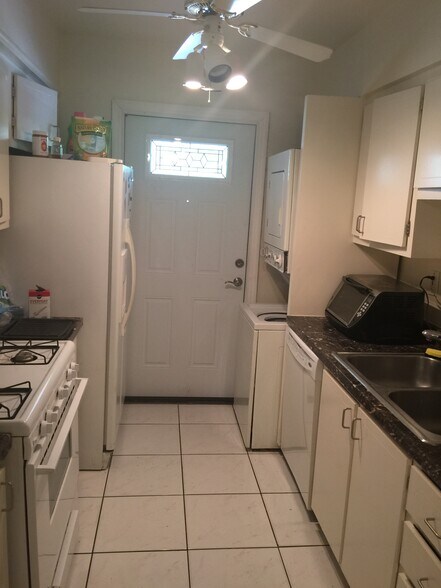 kitchen - 260 SW 7th St
