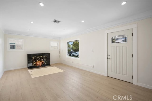 Building Photo - 525 W Wilson Ave