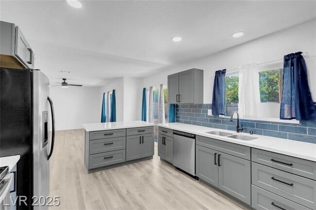 Building Photo - Gorgeous single-story home ready for move-in!