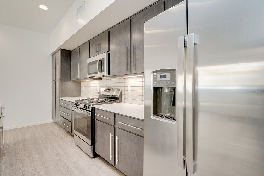 Kitchen - 8665 E Ultra Dr
