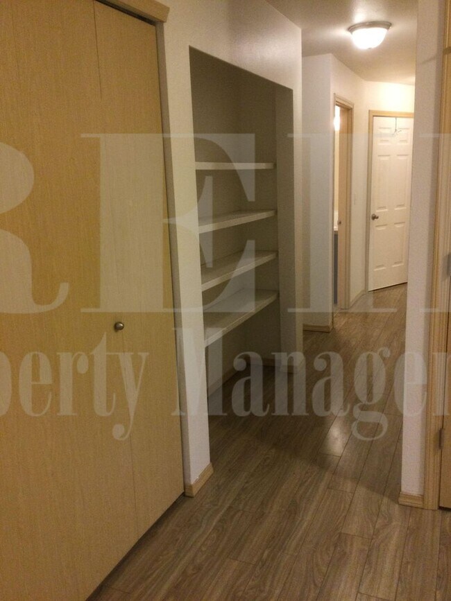 Building Photo - Mountain Views - 3 Bedroom Poulsbo Rambler