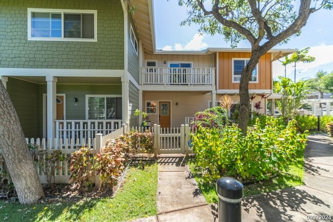 Building Photo - $3,100 / 2br - 2BED 2 BATH TOWNHOUSE IN ME...