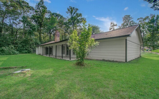 Building Photo - 580 Brandon Rd