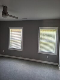 Building Photo - Country Living 3 Bed 2 Bath