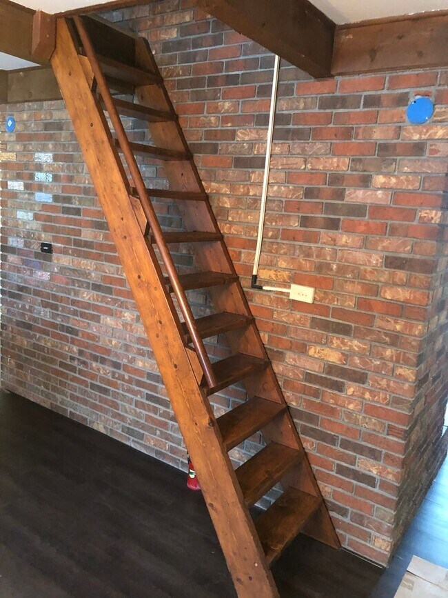 Building Photo - 350 Route 7 South, Unit 102