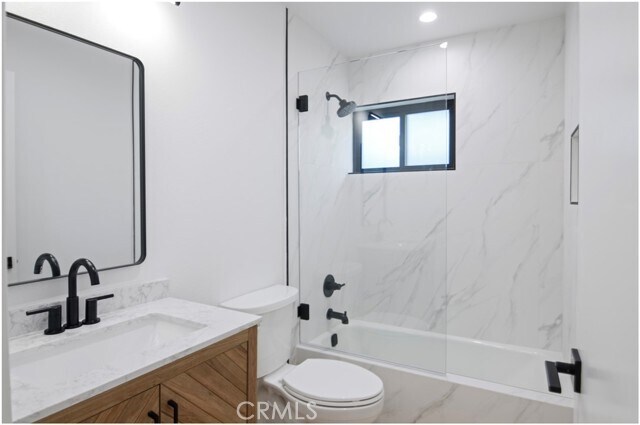 Building Photo - 33781 Silver Lantern St