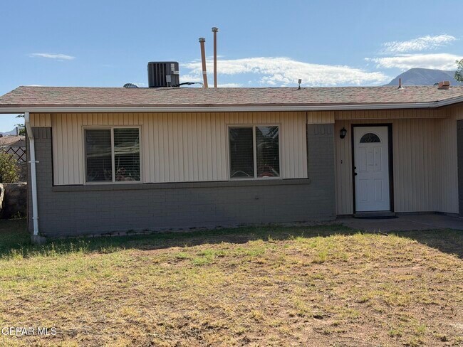 Building Photo - 10429 Persephone Dr