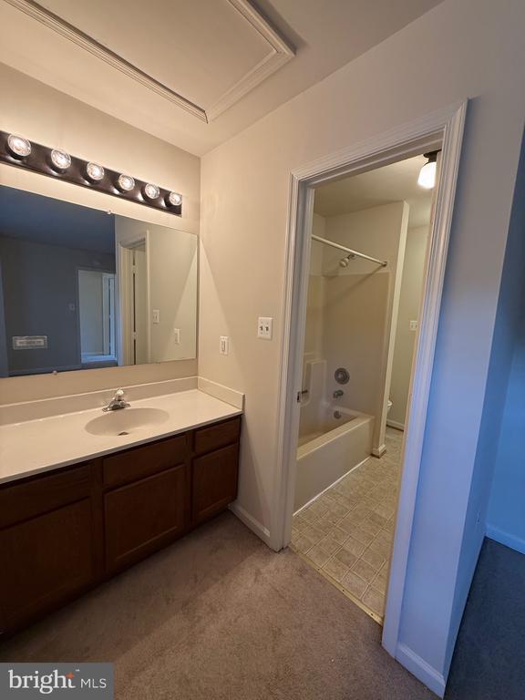 Building Photo - 106 Wind Ridge Dr