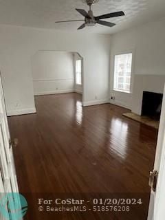 Building Photo - 700 SE 11th Ct