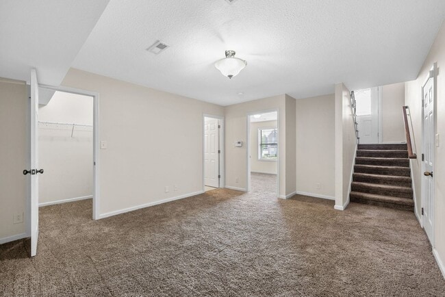 Building Photo - Large home ready for you to call home today!
