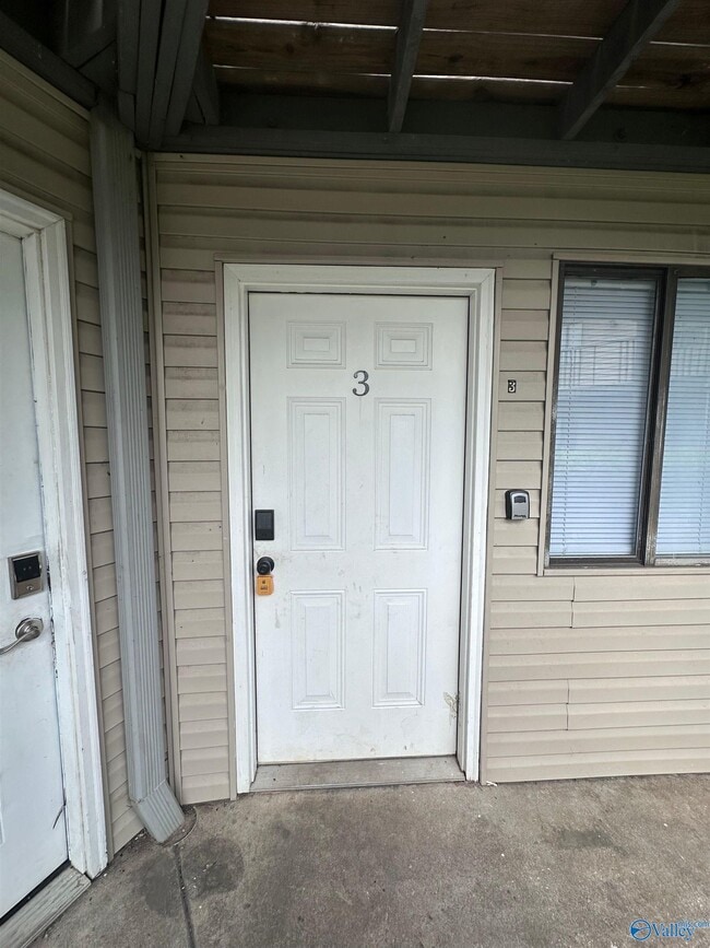 Building Photo - 3801 SW Triana Blvd