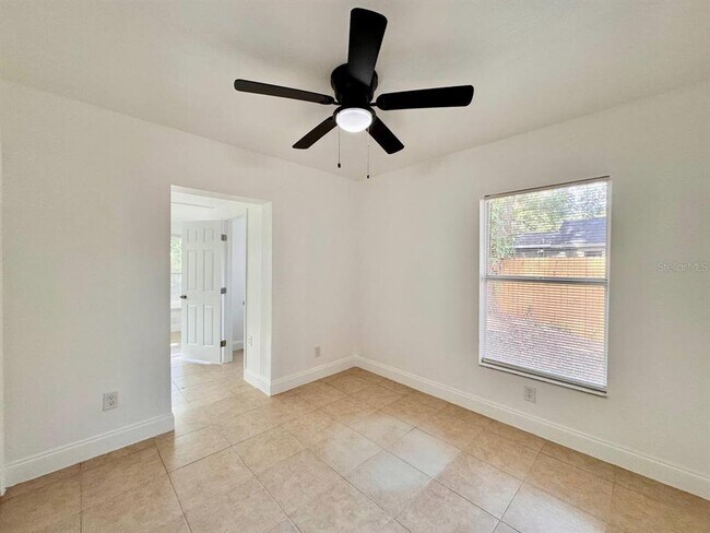 Building Photo - 8108 N 11th St