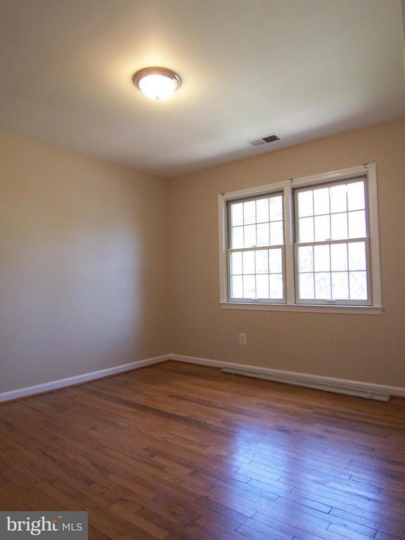 Building Photo - 8502 Lakinhurst Ln