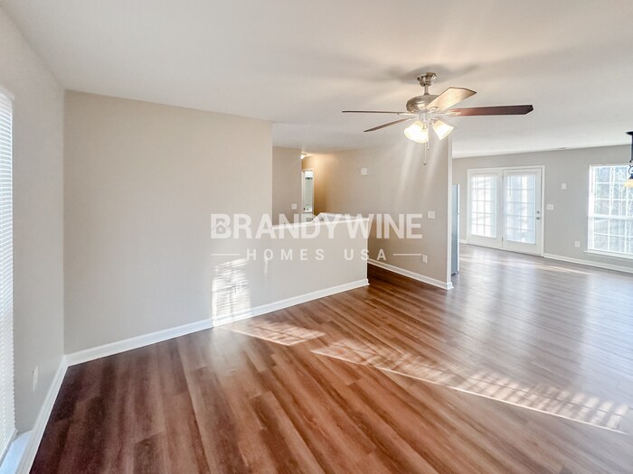 Building Photo - 425 Hannah Dr