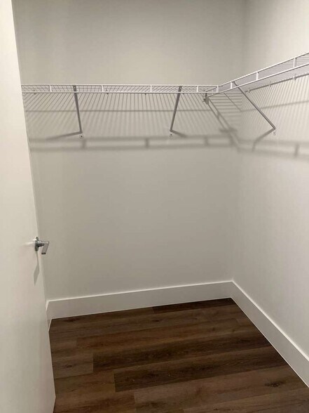 Building Photo - 2722 SW 28th Ave