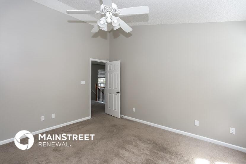 Building Photo - 1325 Crestfield Ct