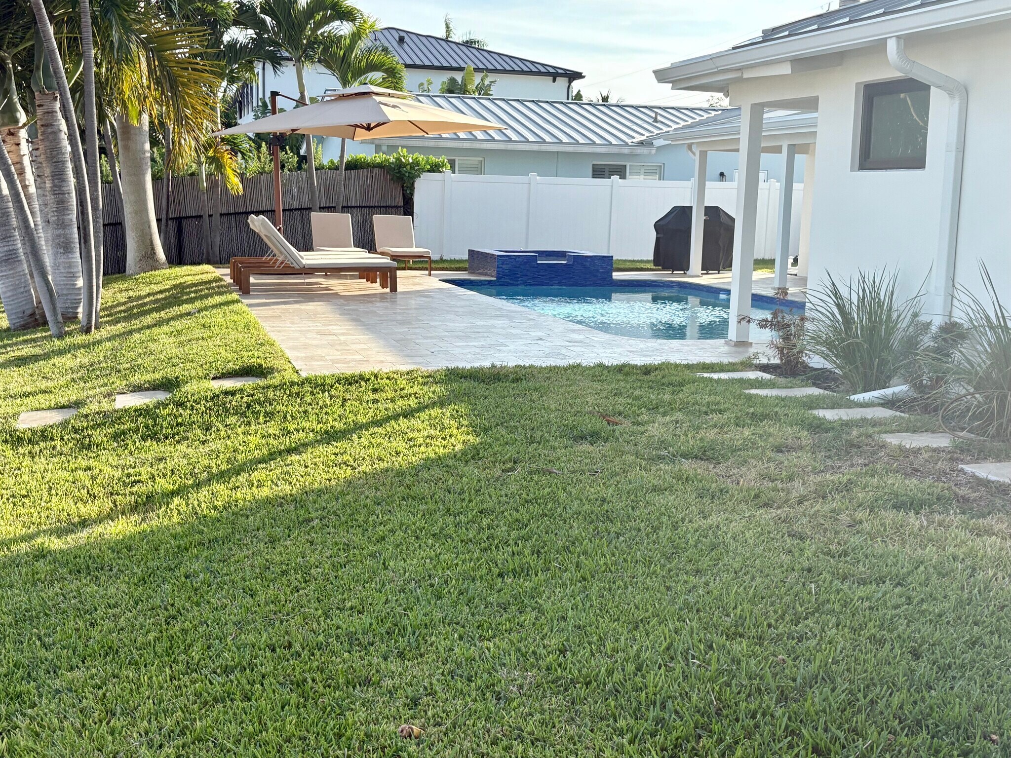 Building Photo - 4440 NE 26th Ave