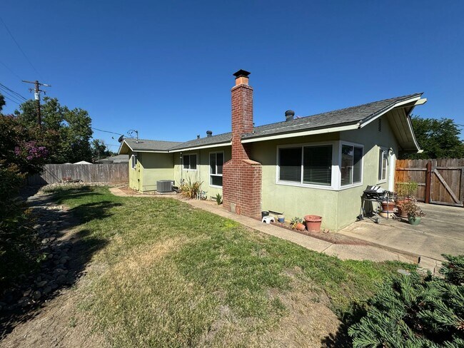 Building Photo - 3 bedroom | 2 bathroom | Citrus Heights Single Family Home