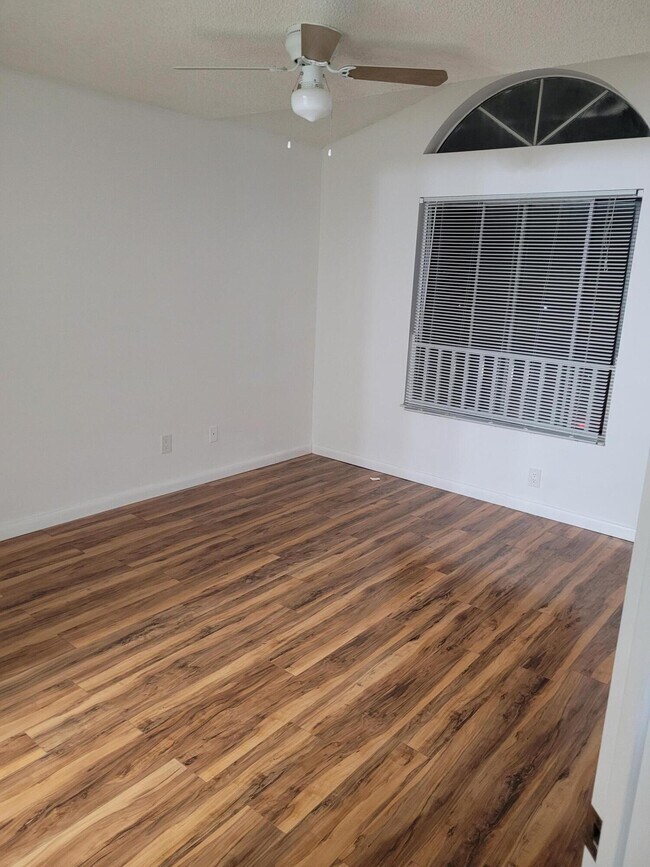 Building Photo - 1200 Coral Club Dr